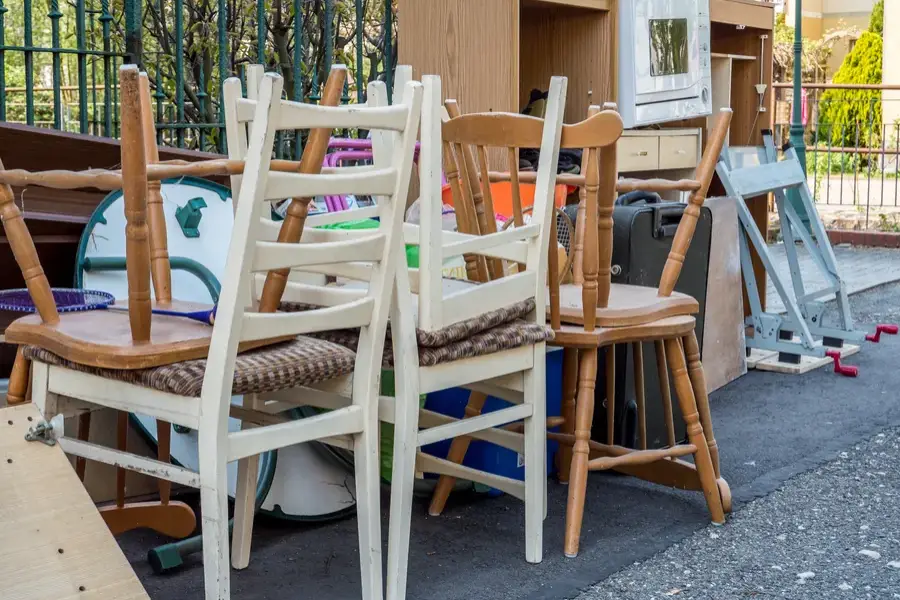 How To Safely Dispose Of Old Furniture Without The Hassle Midvale, UT